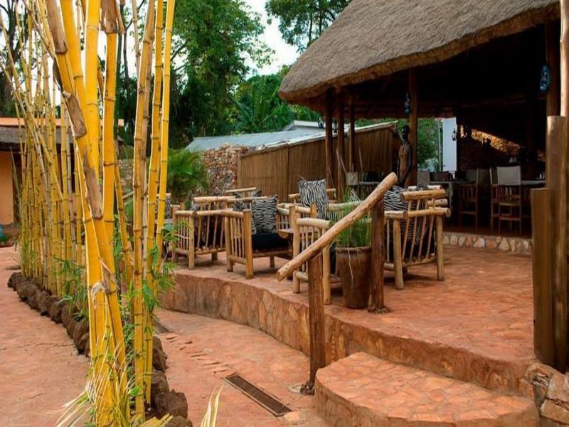 2 Friends Guest House Jinja Exterior photo