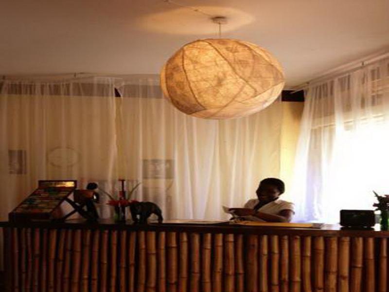 2 Friends Guest House Jinja Exterior photo