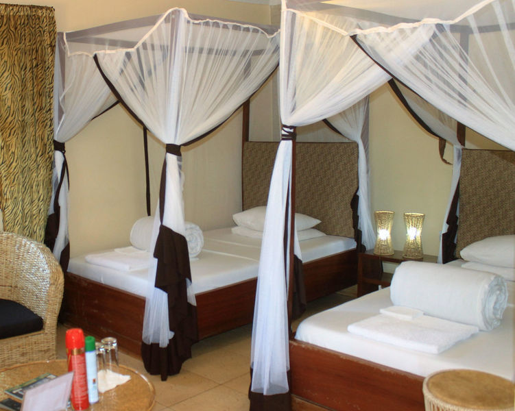 2 Friends Guest House Jinja Exterior photo