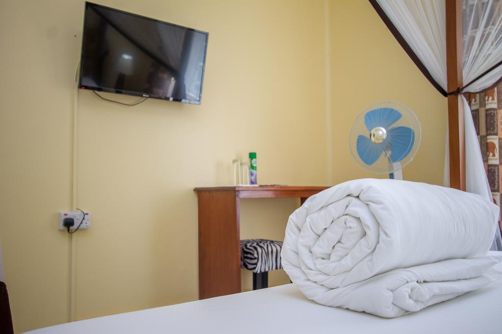 2 Friends Guest House Jinja Exterior photo