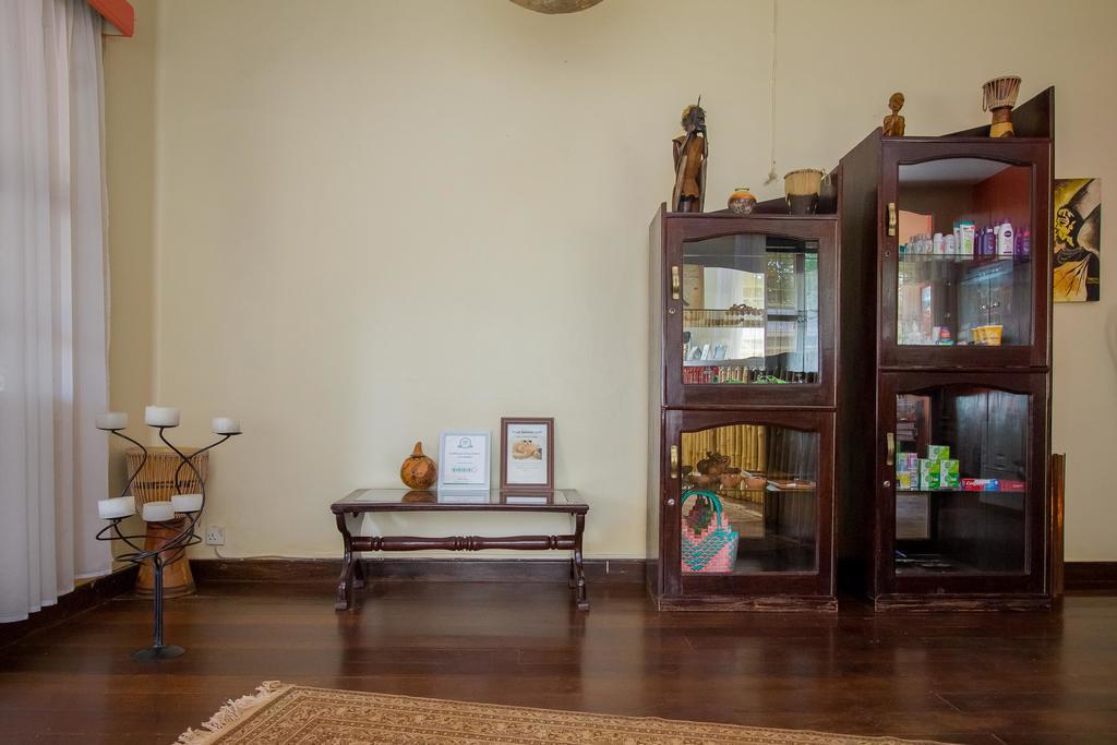 2 Friends Guest House Jinja Exterior photo