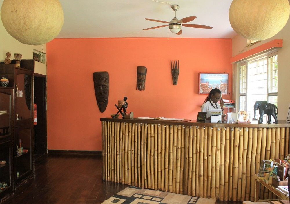 2 Friends Guest House Jinja Exterior photo