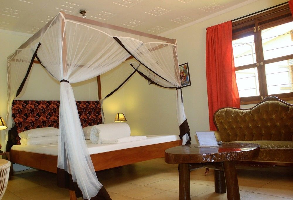 2 Friends Guest House Jinja Exterior photo