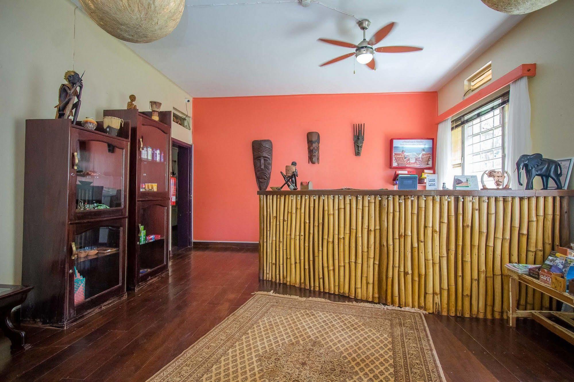2 Friends Guest House Jinja Exterior photo
